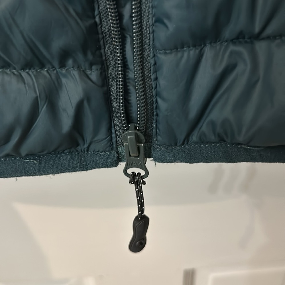 Xersion Down Puffer Coat Light Weight Packable M … - image 4